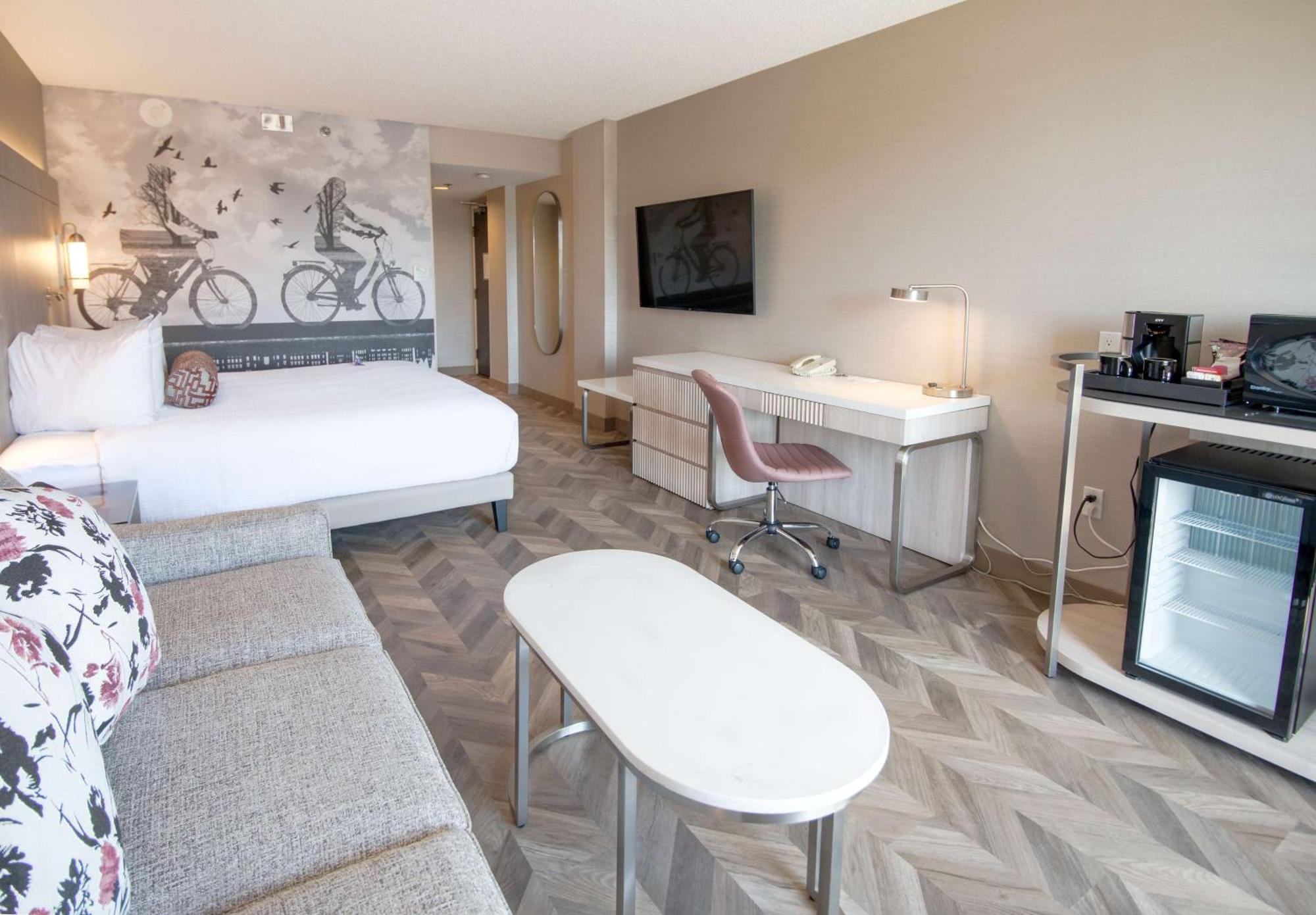 Coast Victoria Hotel & Marina By Apa Bagian luar foto